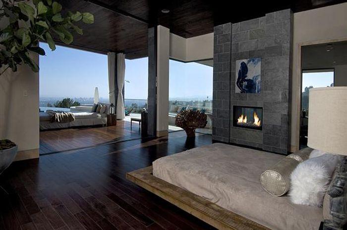 Cum arată "vizuina" bărbaţilor singuri, dar plini de bani. "Preţul este MODIC pentru ce îţi oferă această casă" 281509