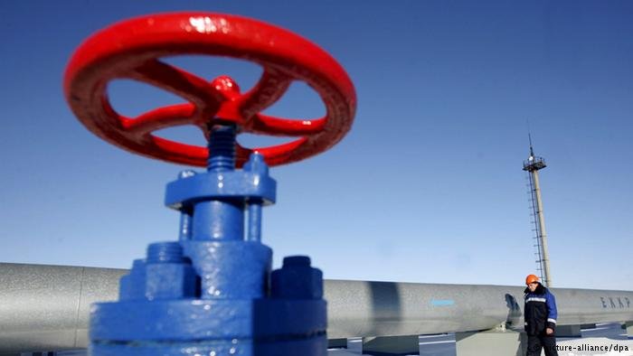Gigantul rus Gazprom a anunţat că este pregătit să reia livrările de gaze spre Ucraina