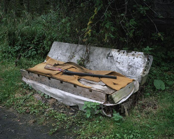 Erau bancheri şi aveau în conturi sute de mii de euro, dar au renunţat la TOT, iar acum trăiesc în pădure. Întoarcerea la NATURĂ 281910