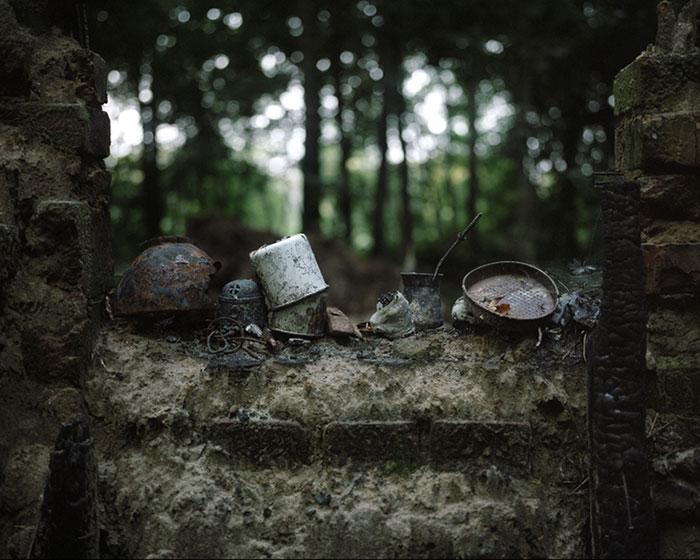 Erau bancheri şi aveau în conturi sute de mii de euro, dar au renunţat la TOT, iar acum trăiesc în pădure. Întoarcerea la NATURĂ 281917