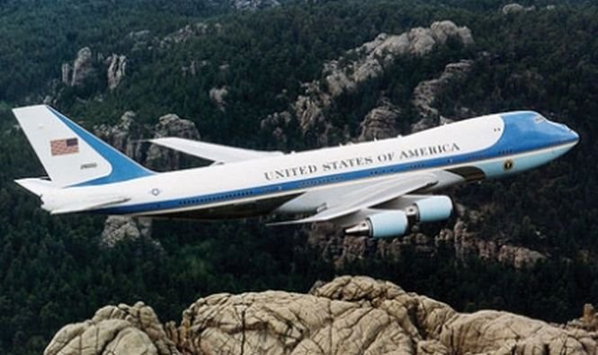 Aeronava preşedintelui american Barack Obama a avut o problemă tehnică