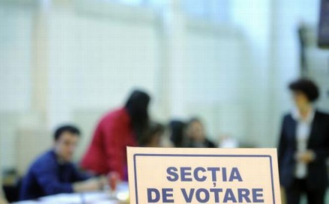 CCR judecă mai multe cereri de anulare a alegerilor prezidenţiale