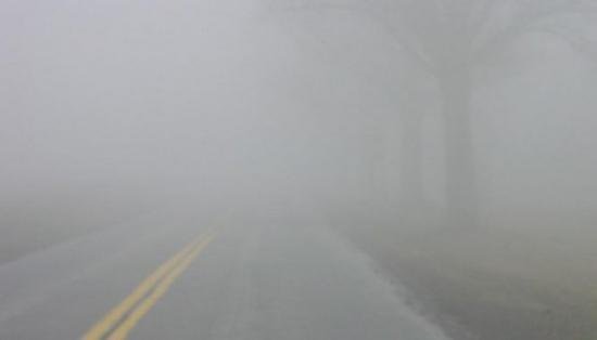 Atenţionare COD GALBEN de ceaţă în şapte judeţe. Vizibilitate redusă pe autostrada A3 Bucureşti-Ploieşti
