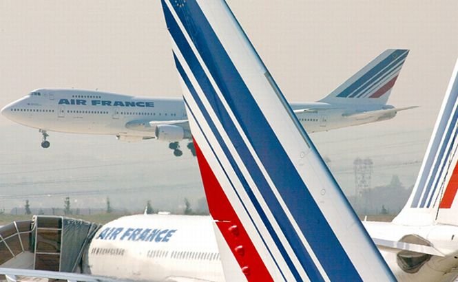 Turbulenţele din zbor au rănit 4 persoane. Avionul Air France, OBLIGAT să se întoarcă la Paris