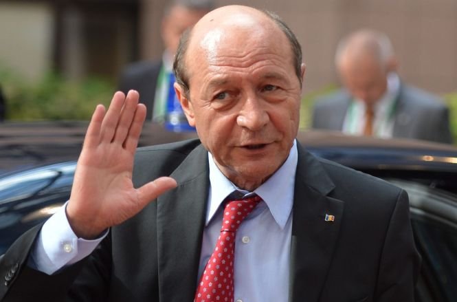 Preşedintele Traian Băsescu cere demisia ministrului de Externe Titus Corlăţean