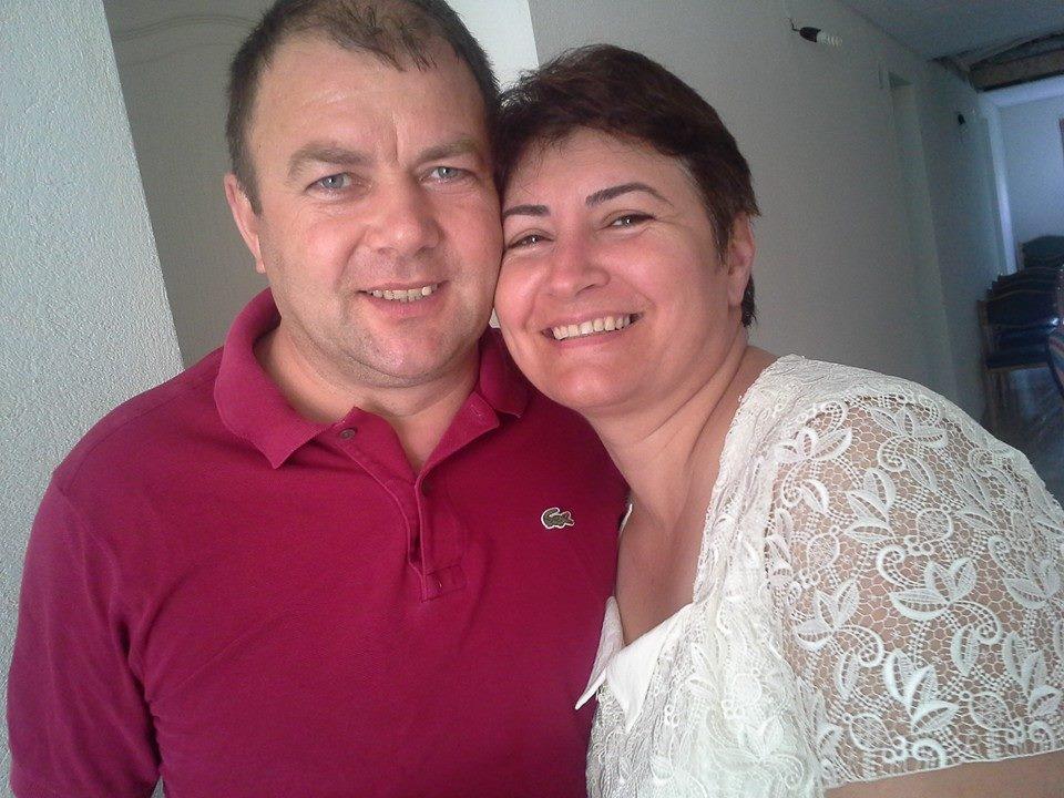 Când ÎNGERII trăiesc printre oameni. Povestea IMPRESIONANTĂ a familiei care are grijă de BĂTRÂNII NIMĂNUI 283032