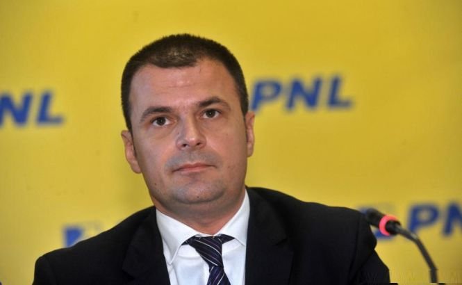 DNA cere aviz pentru arestarea deputatului Mircea Roşca. Politicianul, acuzat că a finanţat PNL cu bani din şpagă