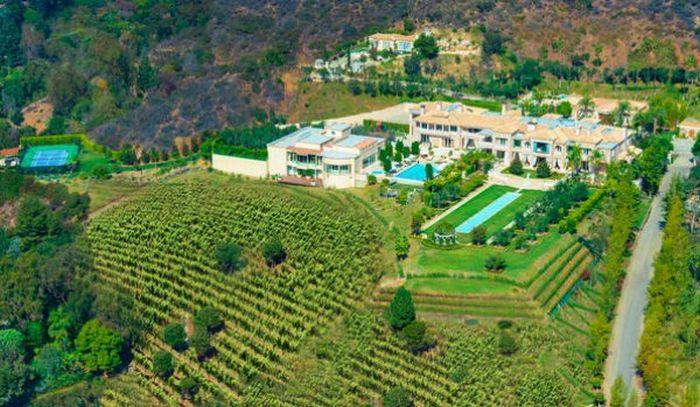 Aşa arată cea mai SCUMPĂ casă din America. Dormitorul matrimonial măsoară 465 de metri pătraţi 283351