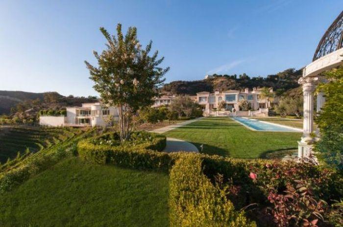 Aşa arată cea mai SCUMPĂ casă din America. Dormitorul matrimonial măsoară 465 de metri pătraţi 283353