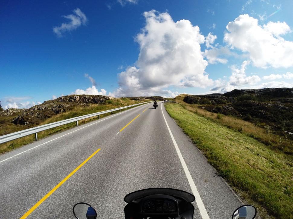 "Roxynel", prima femeie din România care a ajuns SINGURĂ, pe motocicletă, în cel mai nordic punct al Europei, Nordkapp 283408