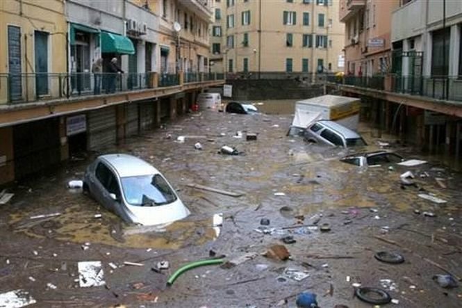 Cel puţin patru morţi în sudul Franţei, afectat de inundaţii