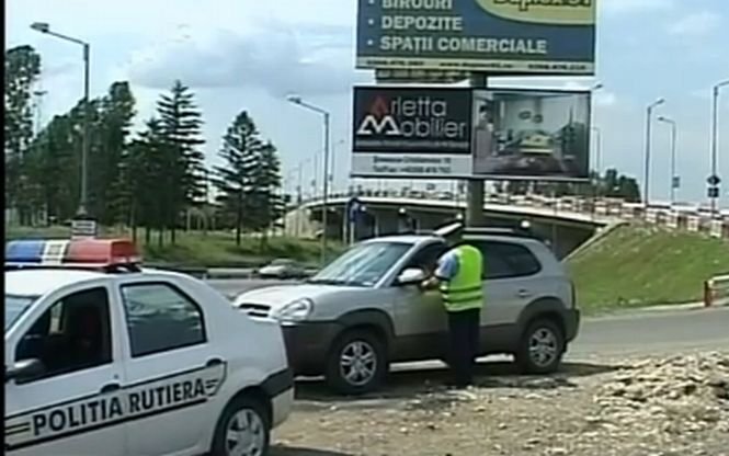 Şofer teribilist, amendat pe autostrada Transilvania. Gonea cu 205 km/h