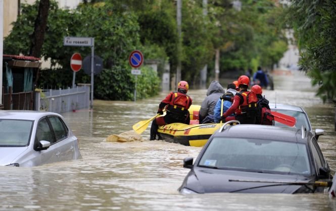 Vremea rea face victime în Italia. Două persoane au murit şi o alta este dată dispărută