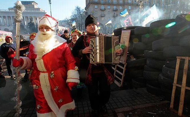 Kievul vrea să-l omoare pe Moş Gerilă şi-l aduce în prim-plan pe Santa Claus