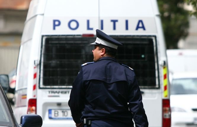 O angajată a Prefecturii Buzău, implicată într-un dosar privind retrocedări ilegale, s-a sinucis