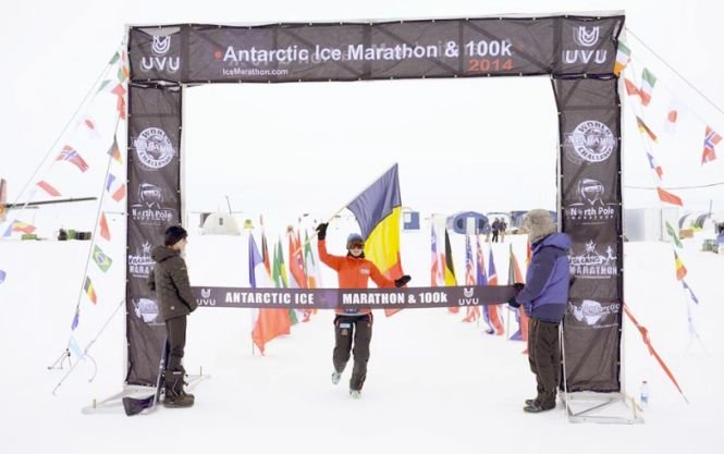 O româncă a câştigat cel mai dur ultramaraton din lume, desfaşurat în Antarctica