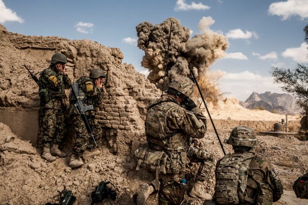 America nu-şi retrage militarii din Afganistan. Barack Obama s-a răzgândit