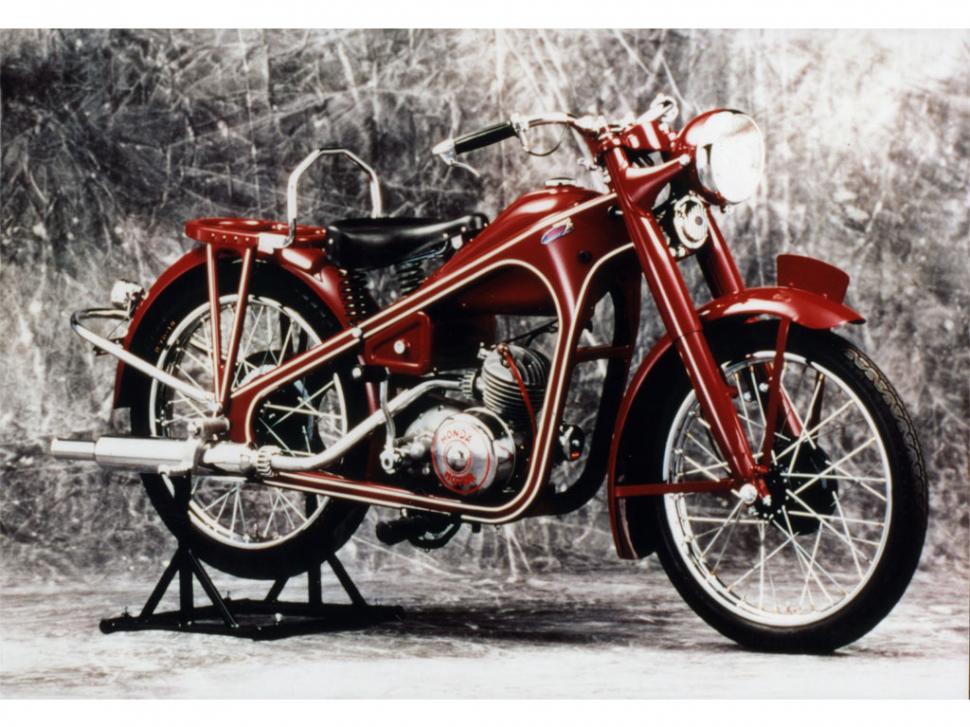 Honda a atins borna de 300 de milioane de motociclete fabricate 285286