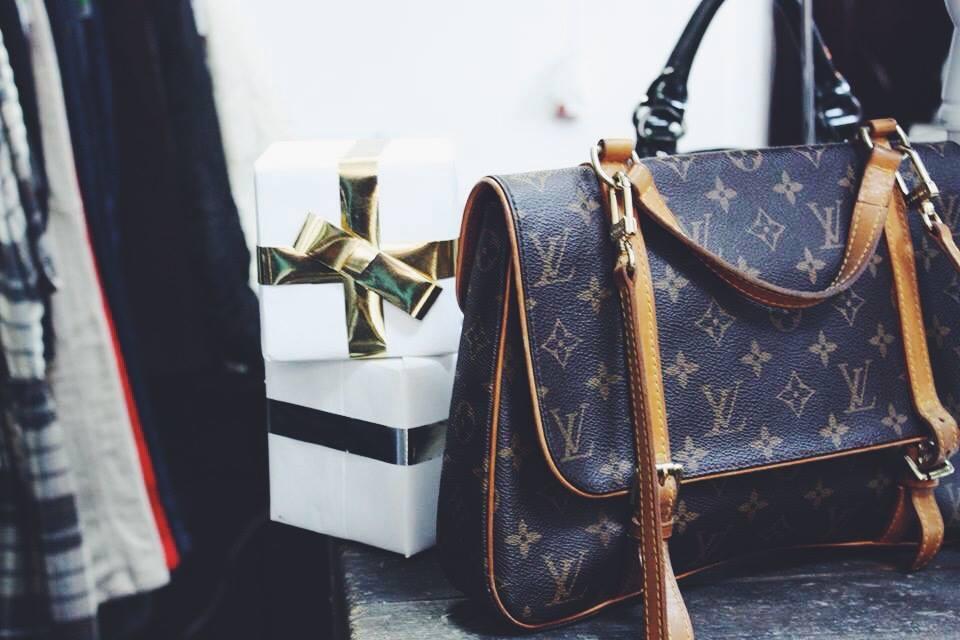 Tinerii CONSTRUIESC România. Povestea surorilor care au schimbat percepţia oamenilor despre STIL 286303