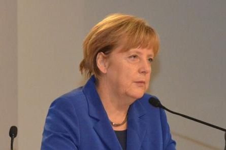 Aliații cancelarului Merkel își nuanțează propunerea ca imigranții să fie obligați să vorbească limba germană și în familie 