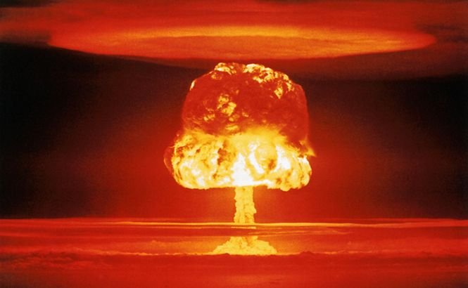 Analiştii internaţionali trag un semnal de alarmă privind riscurile unui război nuclear