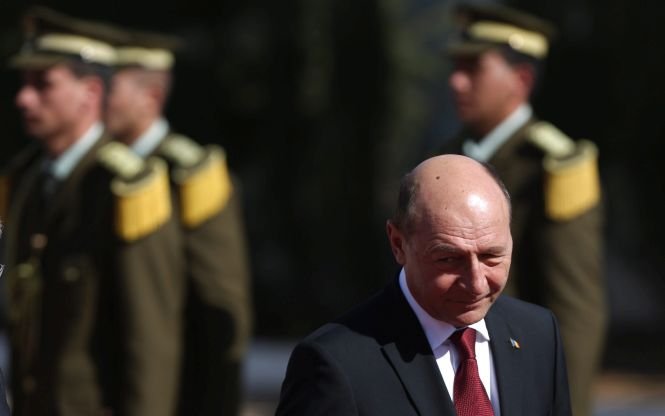 Legăturile lui Traian Băsescu cu securitatea, în instanţă