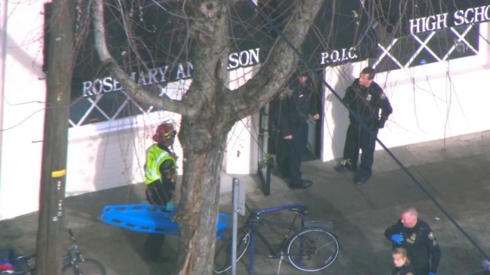 Atac armat la un liceu din SUA. Patru elevi au fost răniţi, unul dintre ei fiind în stare critică 287438