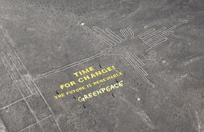 Gafă de amploare a activiştilor Greenpeace. Au deteriorat liniile Nazca din Peru, vechi de 2.000 de ani. Organizaţia va fi dată în judecată