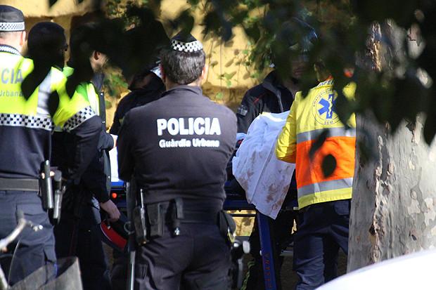 Momente de groază la grădina Zoo din Barcelona. Un bărbat s-a aruncat în cuşca LEILOR 287913