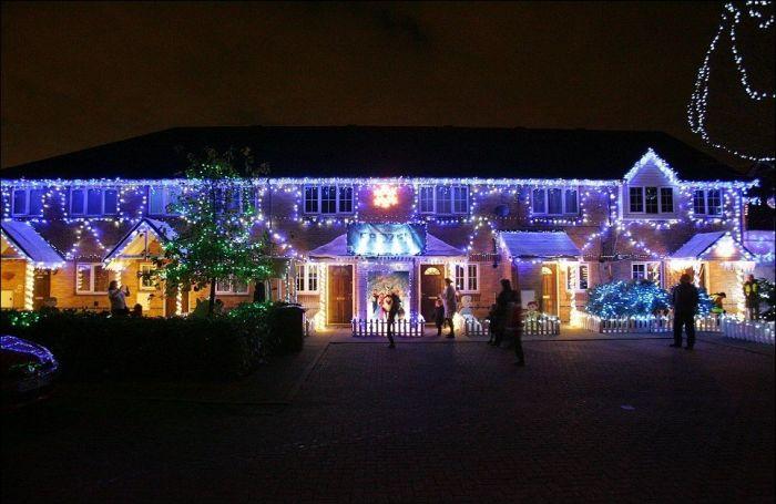 MULT nu înseamnă şi frumos. Cele mai împodobite case de Crăciun: "Factura la lumină se triplează" 287894