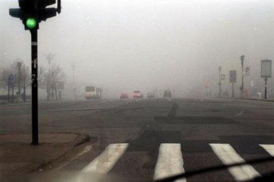 Atenţionări de ceaţă pentru zona Dobrogei şi 20 de judeţe din Oltenia, Muntenia şi Moldova, inclusiv autostrada A2