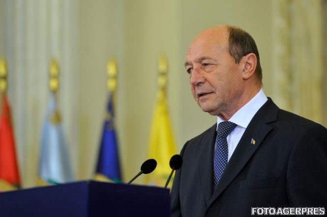 Băsescu: Nu am proiecte politice, o să mă mişc printre amicii din PMP