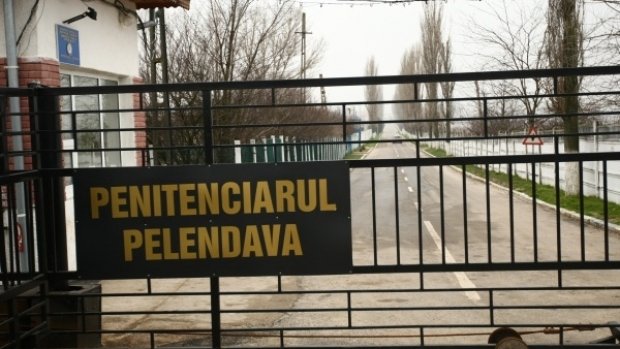 Alertă în Craiova, după ce un deţinut a evadat din penitenciar. Poliţiştii au organizat filtre în speranţa că îl vor găsi
