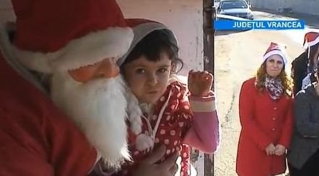 Caravana lui Moş Crăciun, bucurie pentru sute de copii dintr-o localitate vrânceană