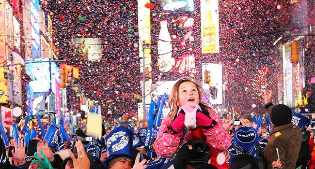 Una din cele mai mari petreceri de Revelion, aproape gata. Times Square are o nouă înfăţişare