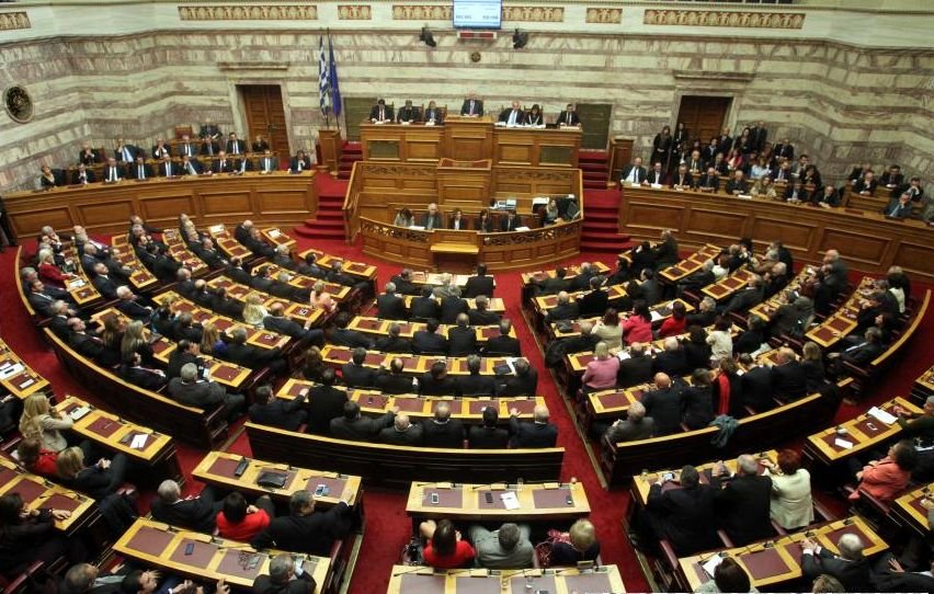 Parlamentul grec şi-a anunţat DIZOLVAREA şi confirmă desfăşurarea alegerilor anticipate la 25 ianuarie 