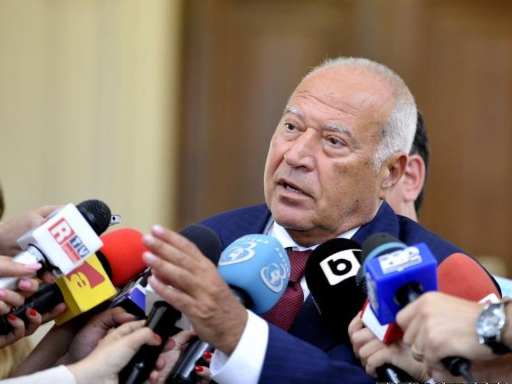 Dan Voiculescu: În 2015, Băsescu va răspunde în faţa justiţiei