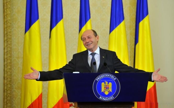 DEZAMĂGIT de PMP, Băsescu şi-ar putea face partid. Puzderie de formaţiuni politice, în chinuirile facerii