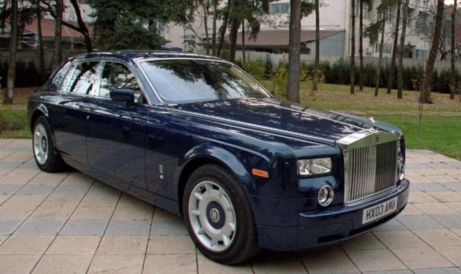 &quot;Rămâne cel mai mare brand de maşini de lux din lume&quot;. Rolls-Royce anunţă cele mai mari vânzări din istoria sa