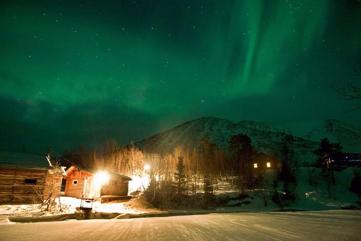 Spectacol IMPRESIONANT pe cerul Rusiei. Aurora Boreală, surprinsă de un fotograf în Murmansk 289756