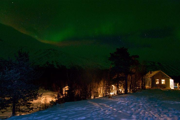 Spectacol IMPRESIONANT pe cerul Rusiei. Aurora Boreală, surprinsă de un fotograf în Murmansk 289757