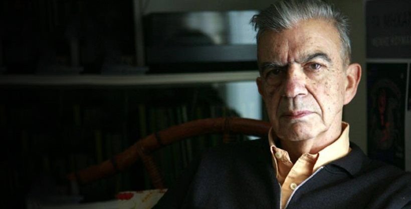 Un celebru scriitor grec, găsit mort în casă. Un român de 26 de ani este autorul teribilei crime