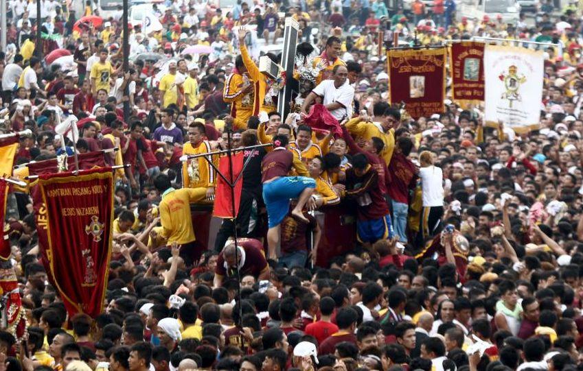 2 morţi şi 1.000 de răniţi, în urma unei procesiuni religioase în Manila 290502