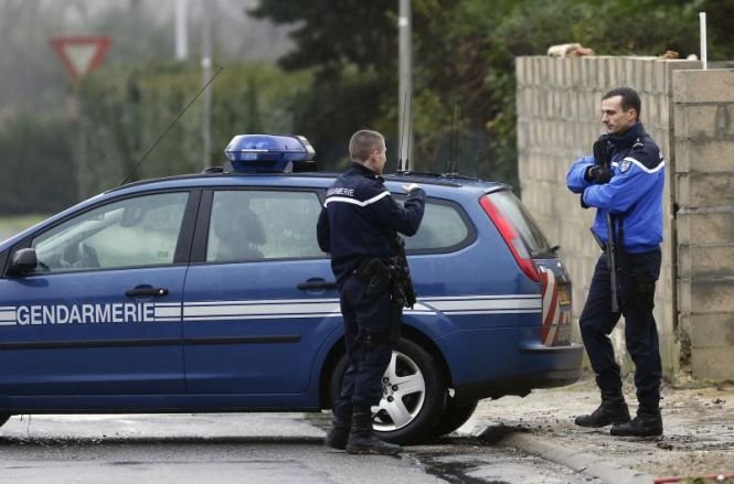 Autorul luării de ostatici din Montpellier s-a predat poliţiei