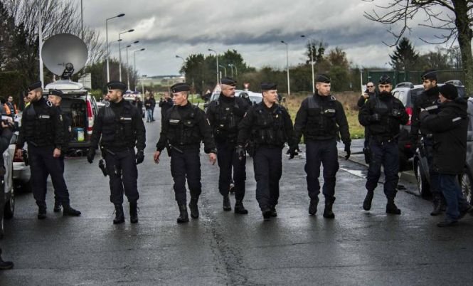 Atacurile din Franţa ar putea fi începutul unui val de atentate la nivel european. Convorbiri ale liderilor organizaţiei Stat Islamic, interceptate de americani