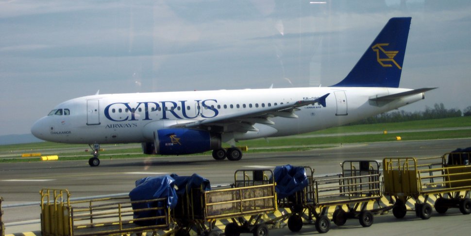 MAE îi atenţionează pe români cu privire la închiderea companiei aeriene Cyprus Airways