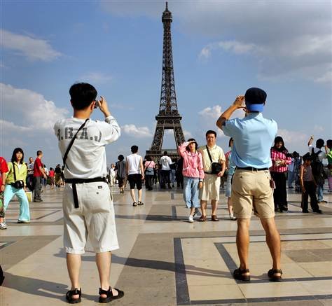 Câţi oameni vor mai vizita Franţa după atentatele de săptămâna trecută. Verdictul dat de Organizaţia Mondială a Turismului