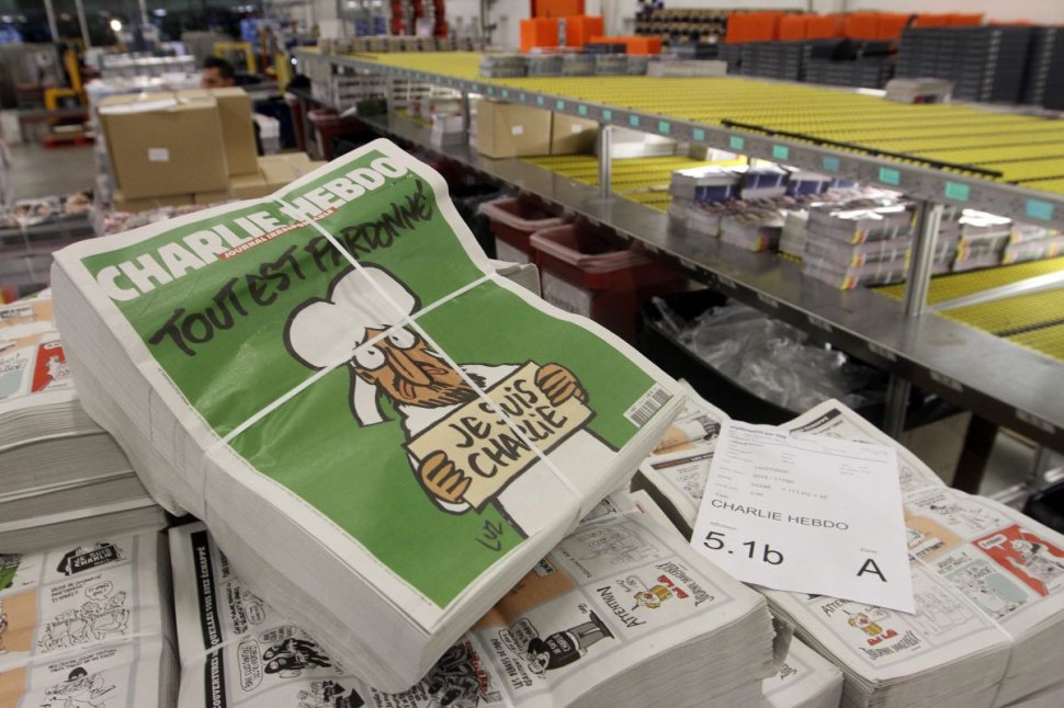 Franţa: Oferte exagerate şi copii ilegale ale revistei Charlie Hebdo pe Internet 