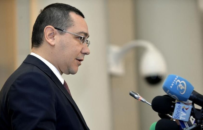 Victor Ponta cheamă partidele la consultări pe 5 teme. PNL: Ponta nu are niciun program, guvernează după ureche