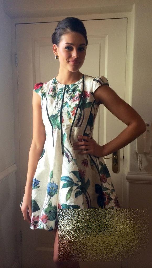 Fotografiile pe care le vede acum o lume întreagă. Cine este femeia pe care toţi vor să o cunoască 291657